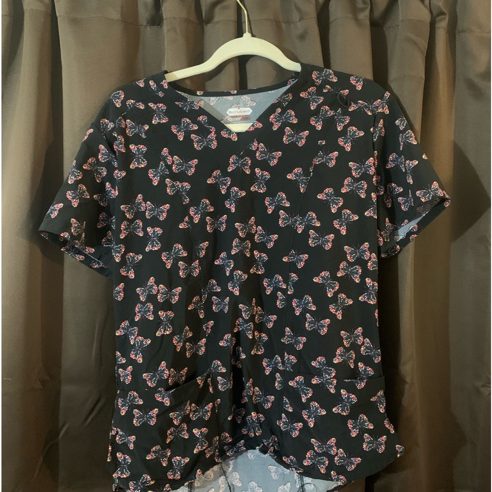 Scrubaid scrub shirt, large, good condition has butterflies on it.